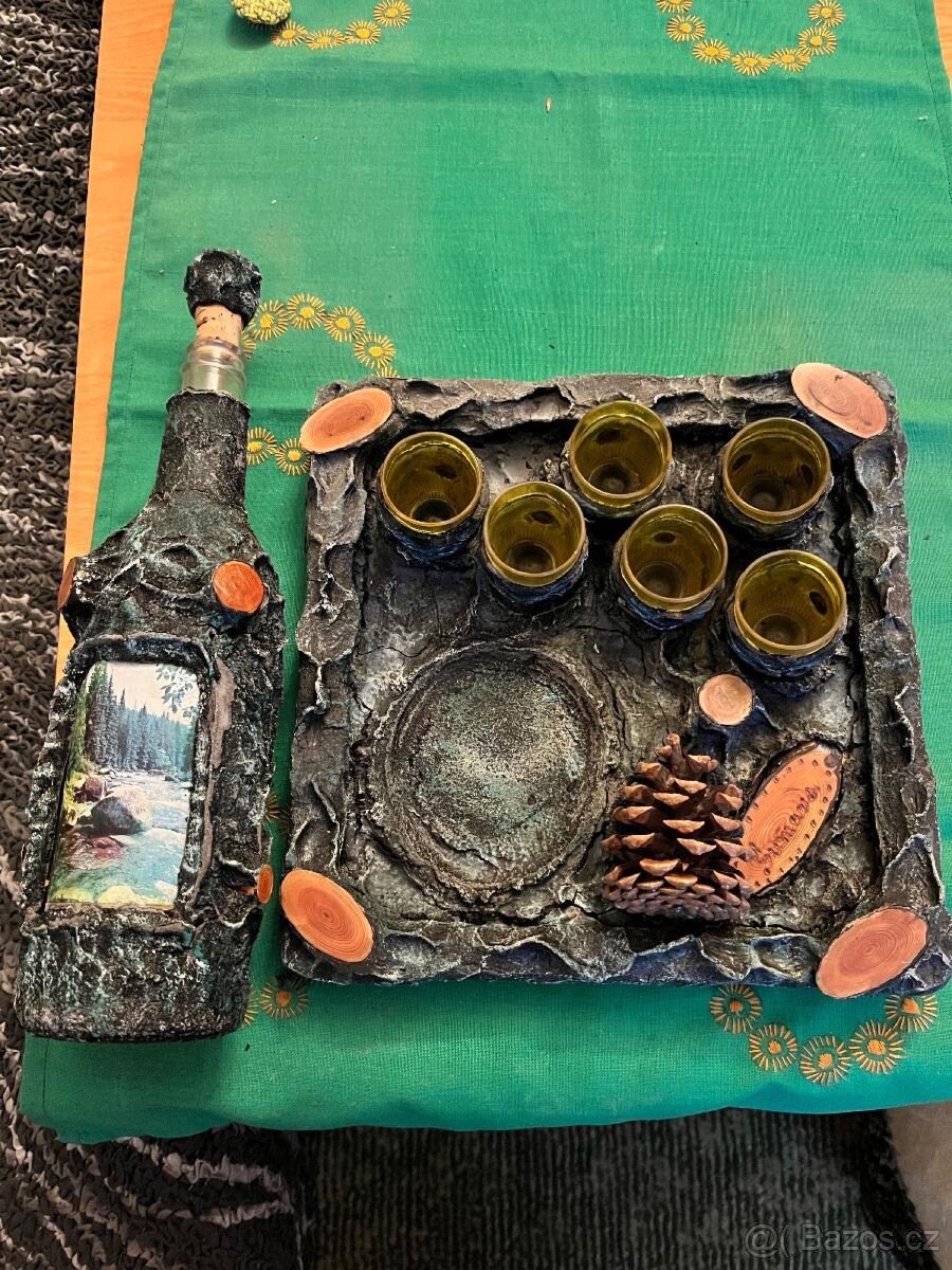 Ozdobná lahev a skleničky Šumava - 4