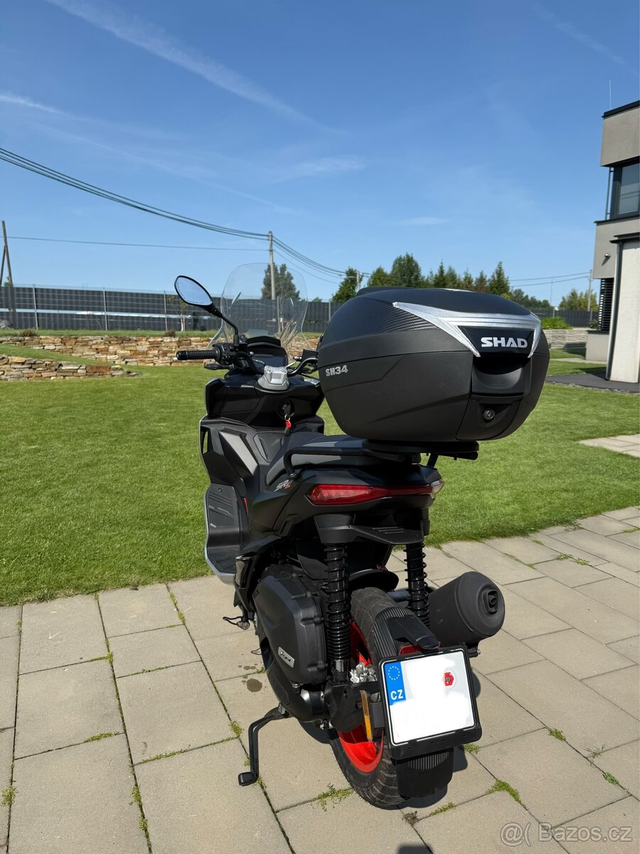 zánovní Aprila SR 125 GT - 4