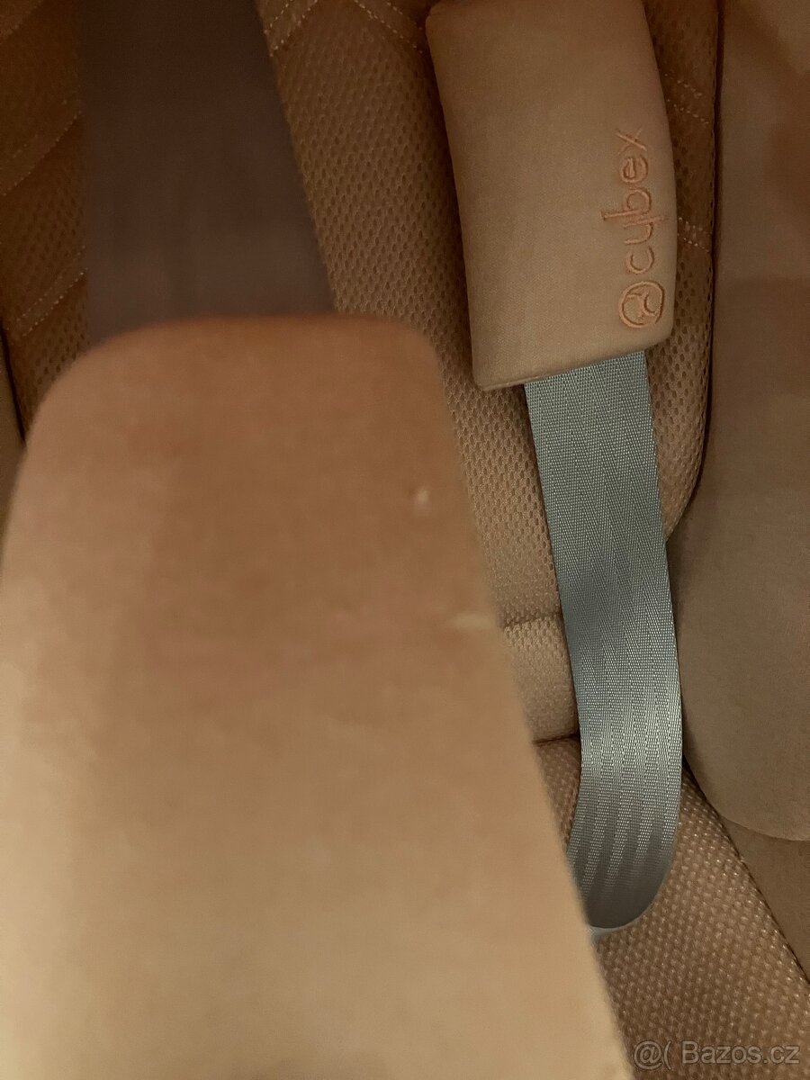 Autosedačka cybex plus báze - 4