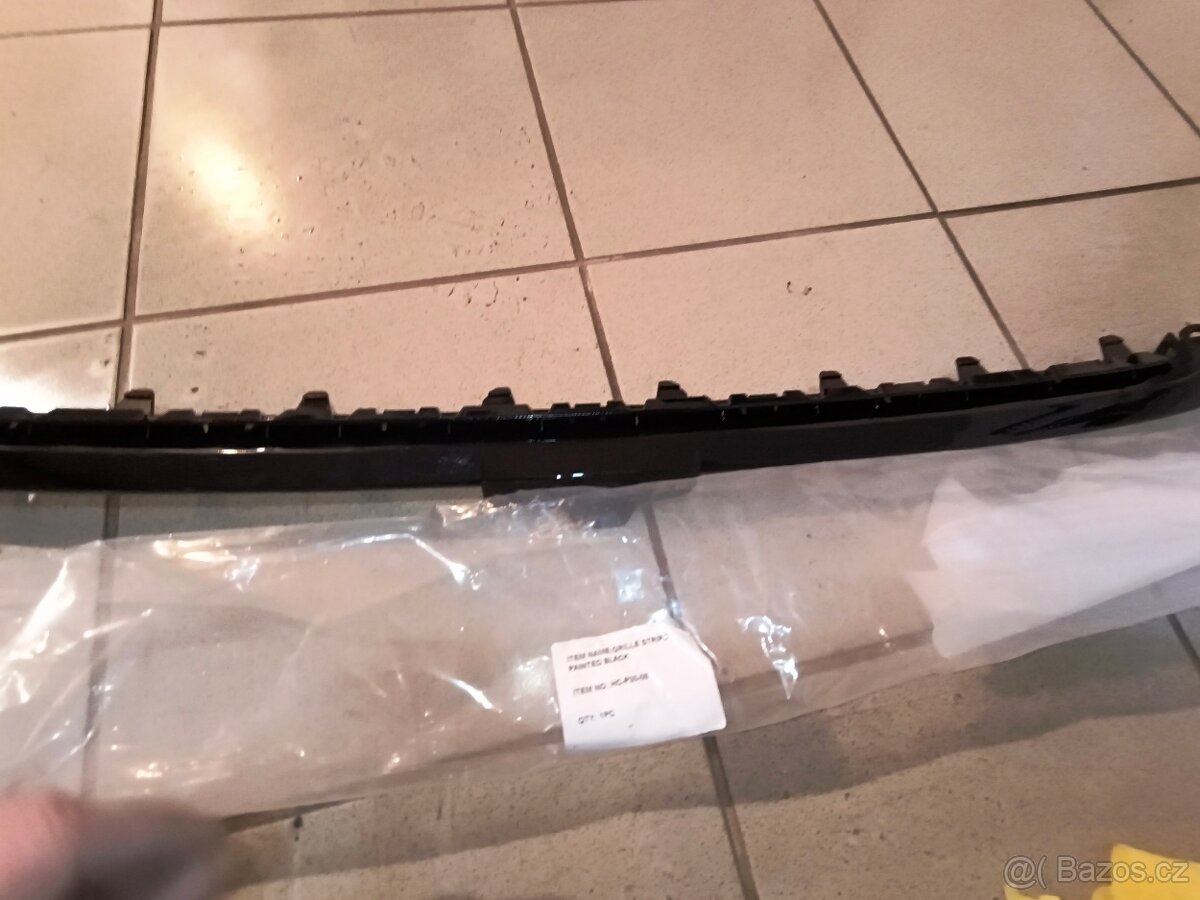 Peugeot 208 II lišta nad drilem - 4