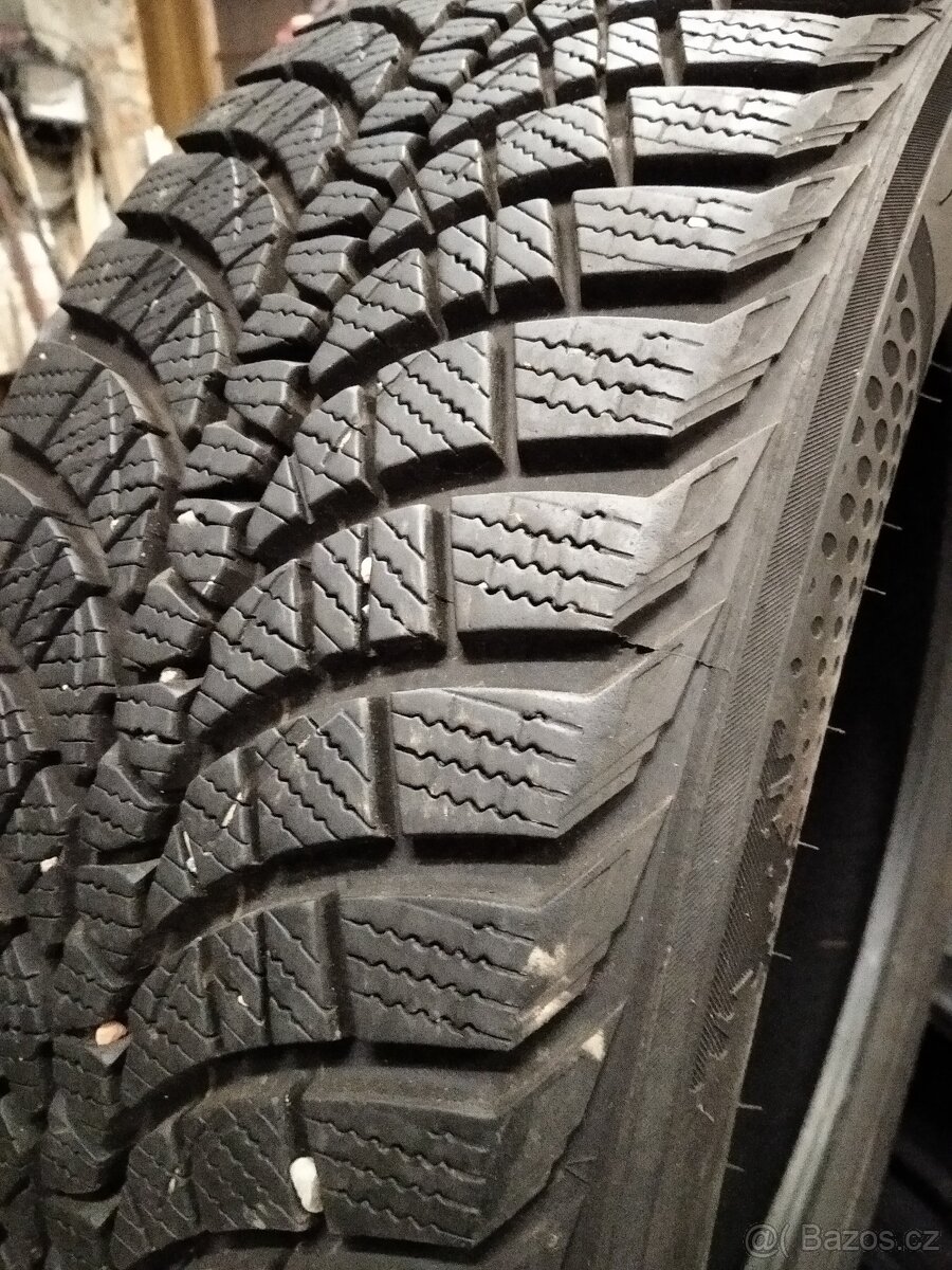 205/55/17 zimni - 4