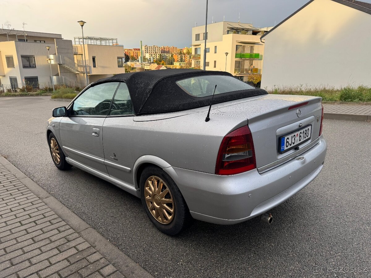 Opel Astra 1.8i Cabrio - 4