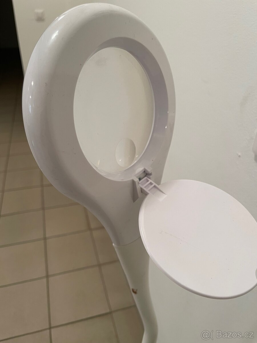 Lampa pro kosmetiku - 4