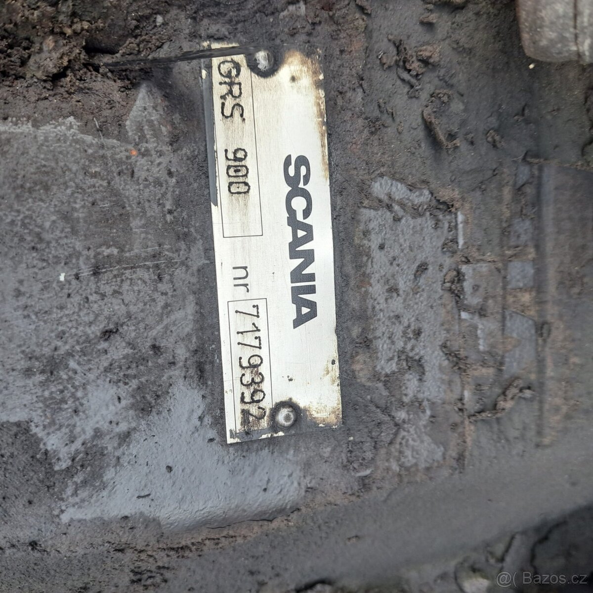 prodám díly Scanii L124, - 4