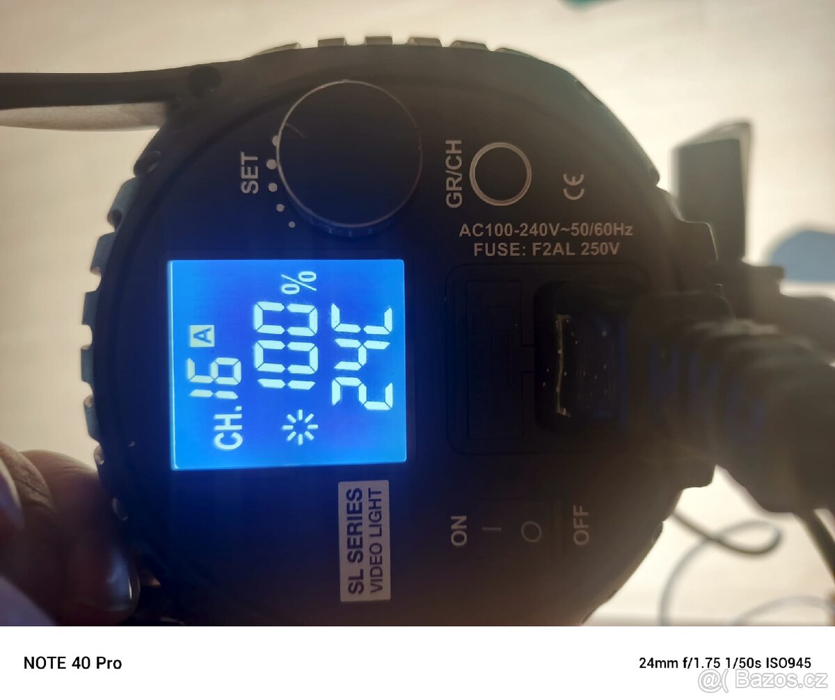 Studiový blesk Godox - 4