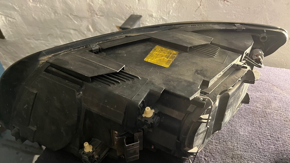 Přední světla Volvo v50 - 4