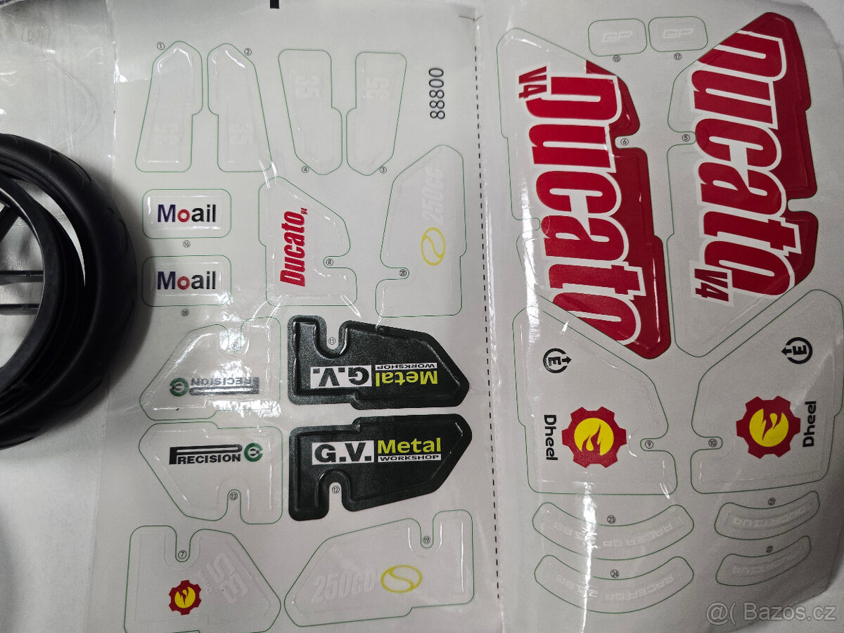 STAVEBNICE Technic Ducato V4 Motocykl - 4