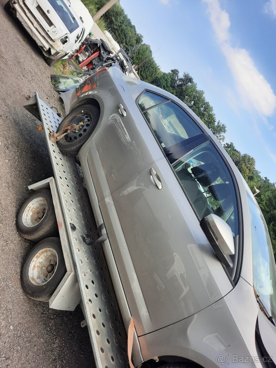 nd z škoda octavia 3 1.4tsi 81kw cng bílá modrá sahara - 4