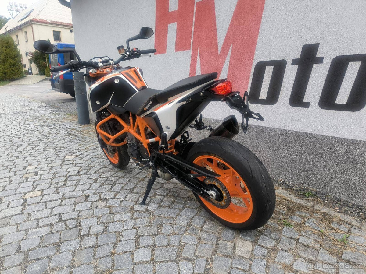 KTM 690 Duke R - 4