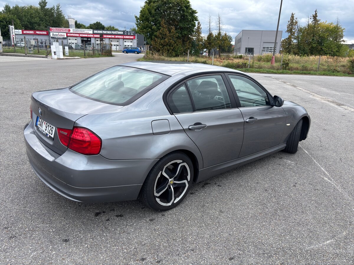 BMW e90 facelift 320d - 4