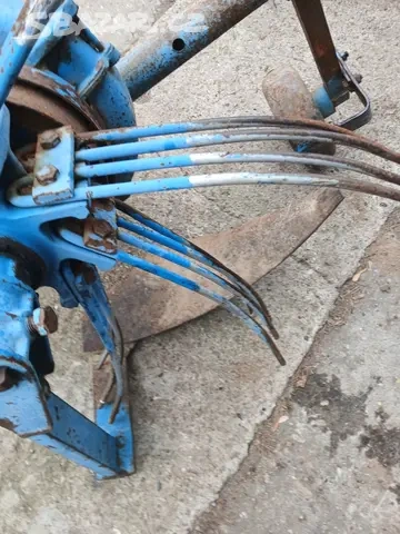 Prodám vyorávač brambor za malotraktory včetně kardanu viz f - 4