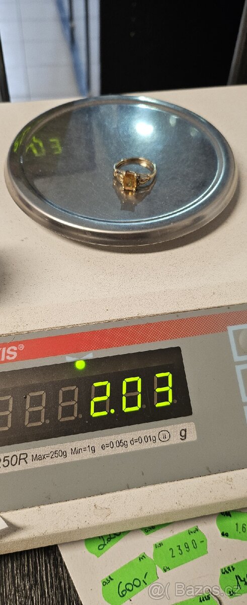 Prodám zlatý prsten s kamínkem - 4