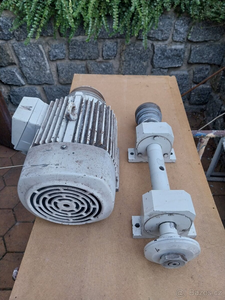 Hřídel s motorem na formátku - 4