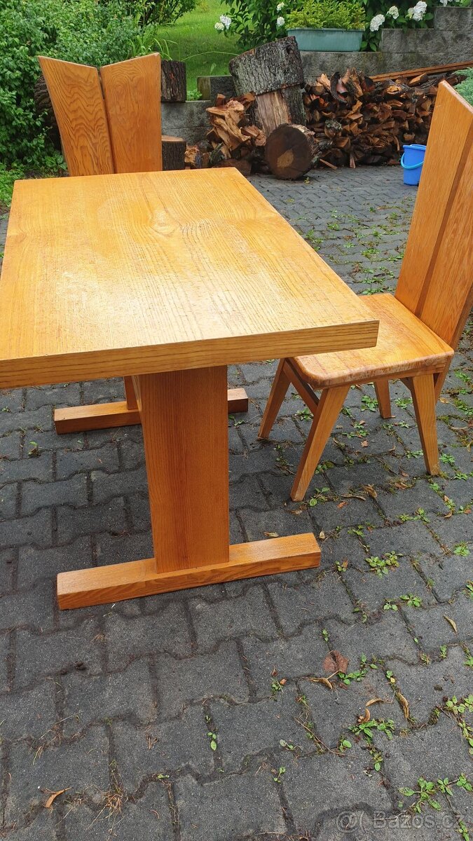 Stůl a tři židle - 4