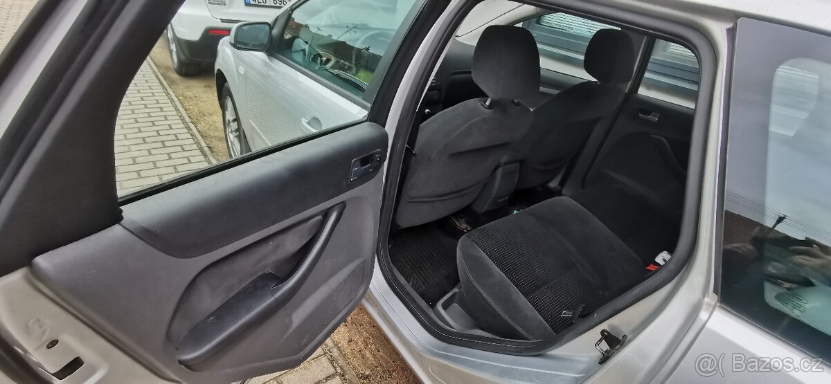 Ford Focus 1.6 85kw r.2005 - 4