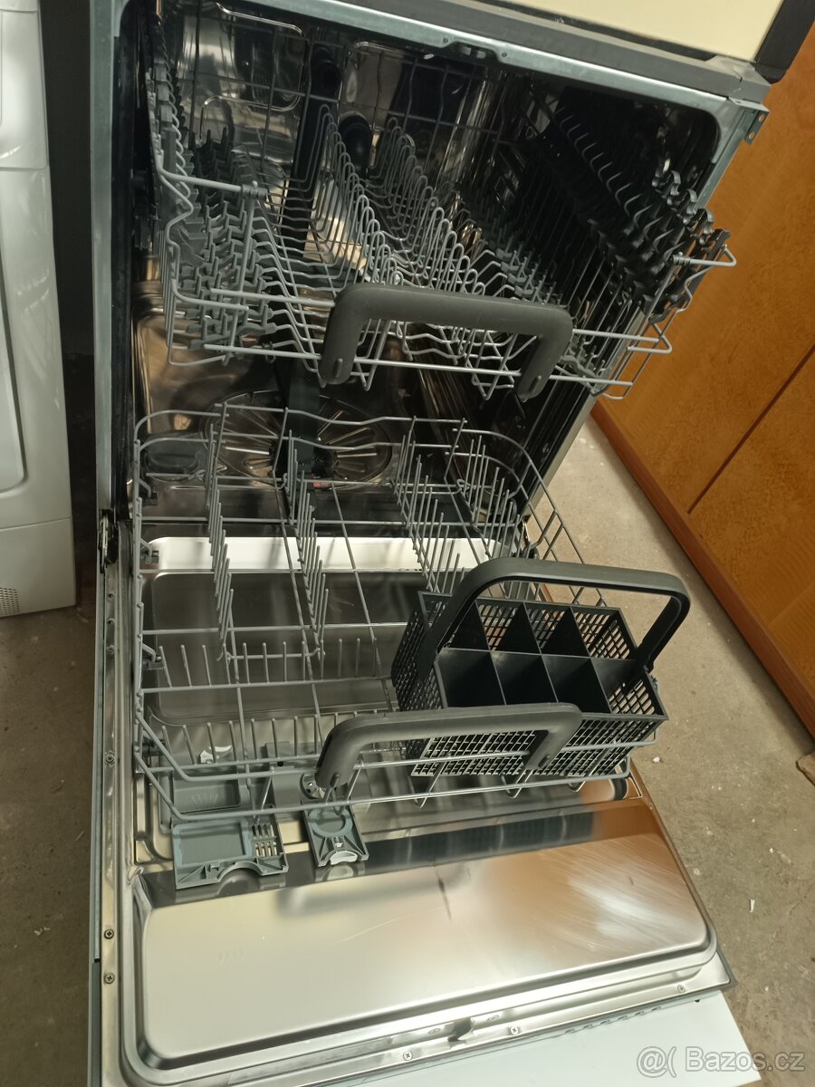 Vestavěná myčka 60cm - 4