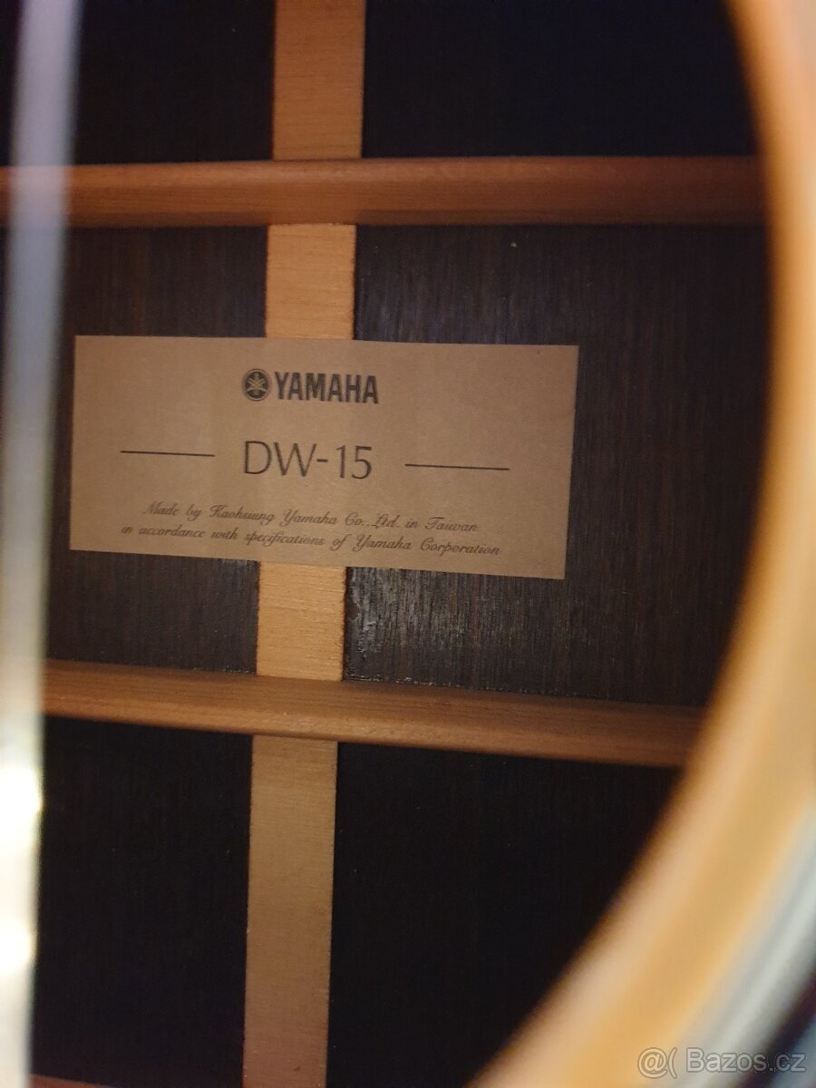AKUSTICKÁ KYTARA YAMAHA DW-15 CELOMASIVNÍ - 4