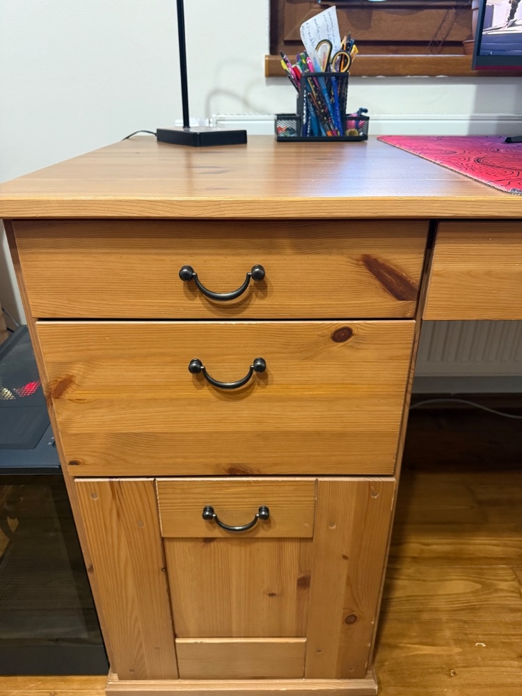 Psací / pracovní stůl - 4