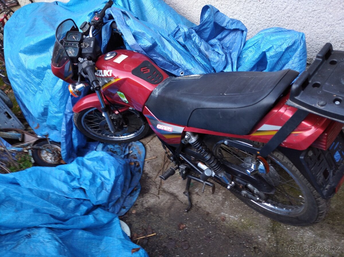 Rozprodám Suzuki 125 GS - 4