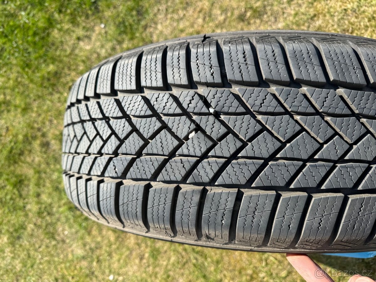 Zimní pneu 205/55 R17 - 4