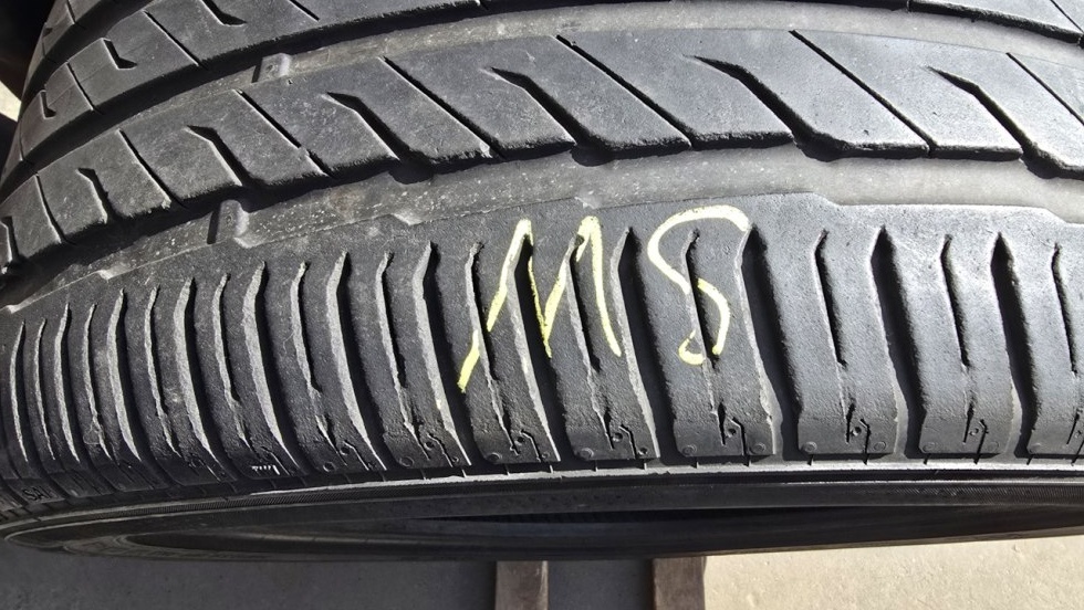 Letní pneu 295/35/21 Semperit - 4