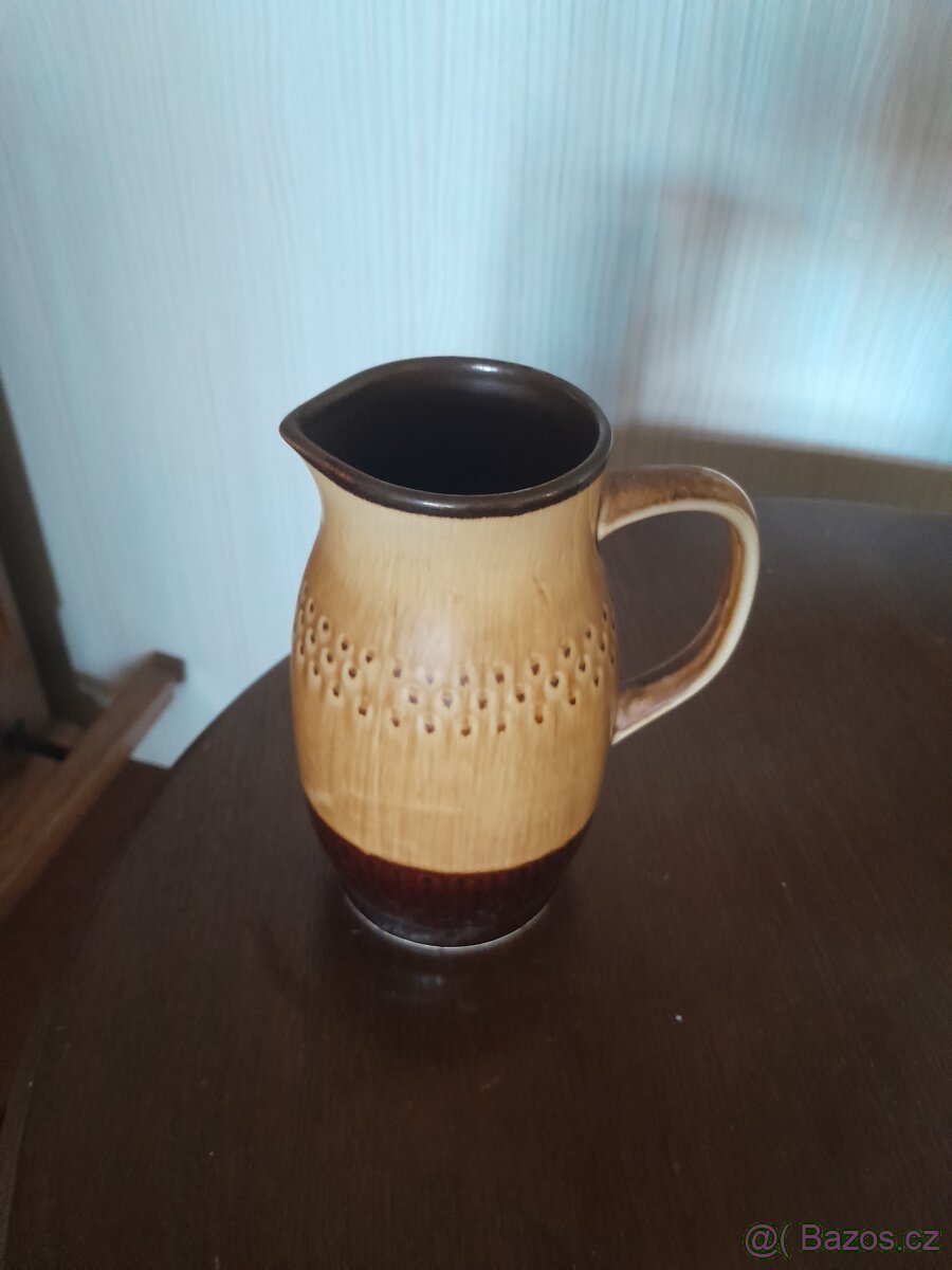Různé džbány - 4
