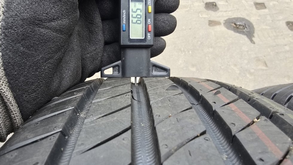 Letní pneu 185/60/15 Michelin - 4