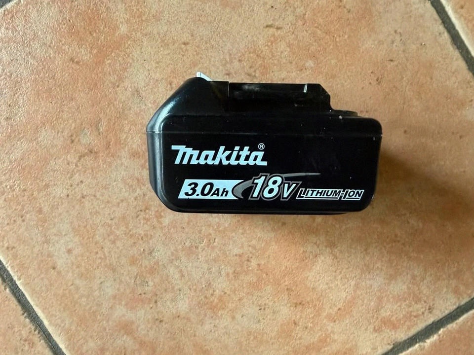 Makita DGA 511 - 4