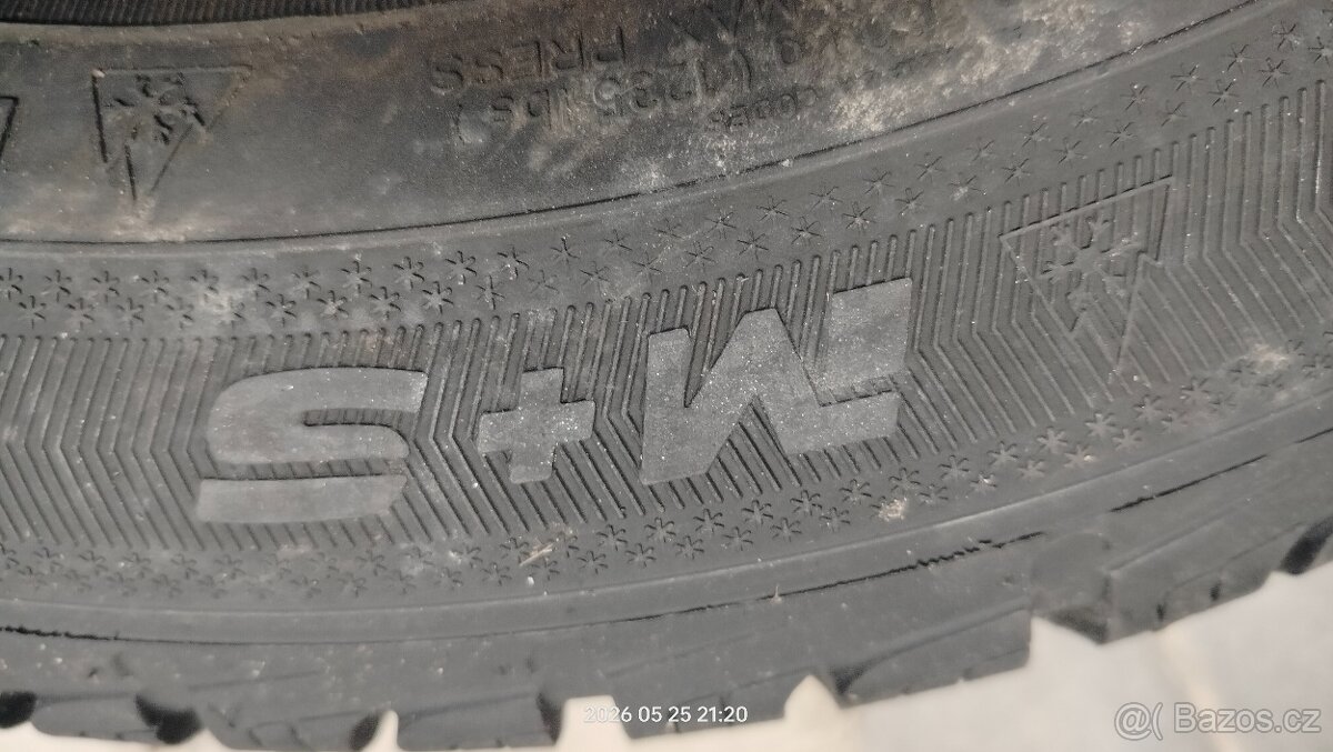 Prodám pneu 195/60/ R15 - 4