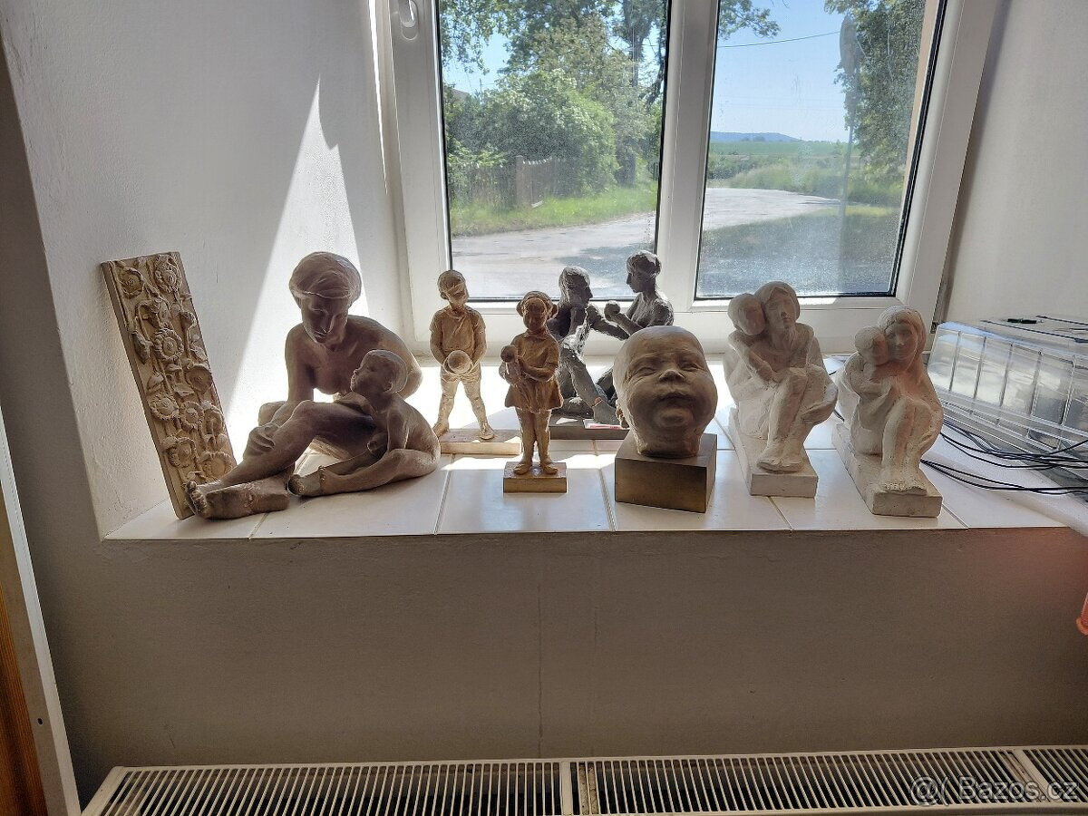 Soubor sádrových soch a bust - 4