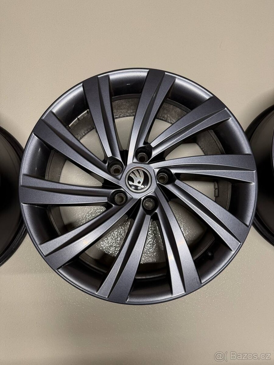 Originál Škoda Perseus 18" Octavia IV - 4