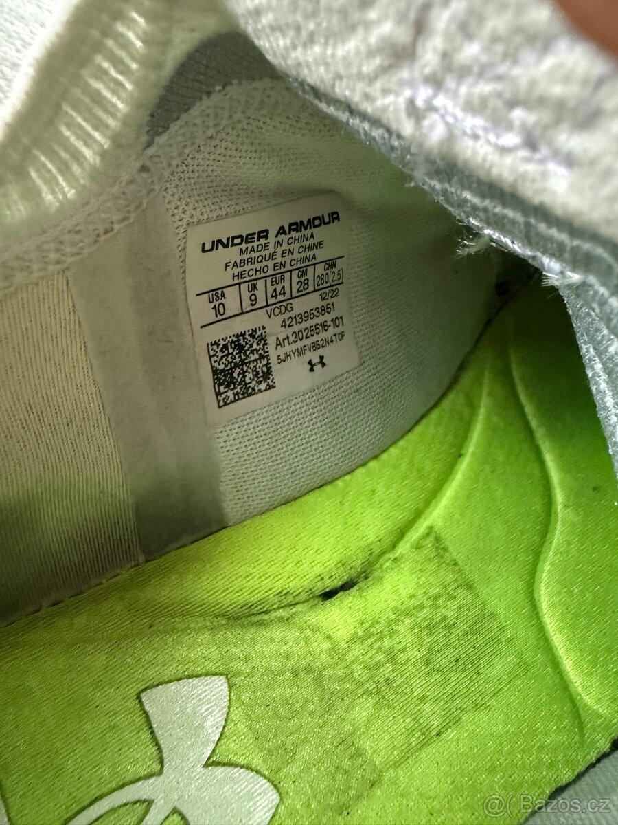 Tenisky Under Armour HOVR Phantom 3 - 4