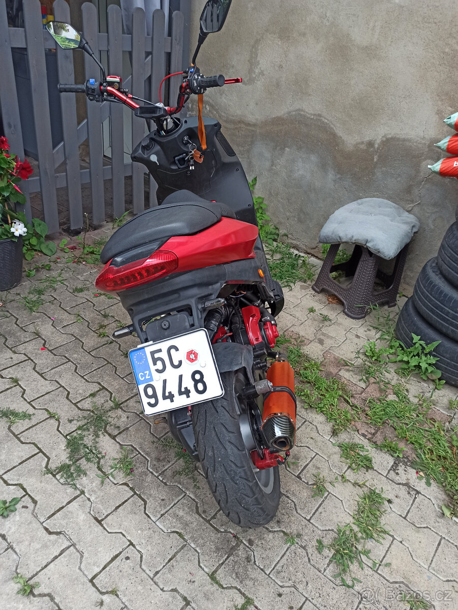 PIAGGIO NRG 200 - 4