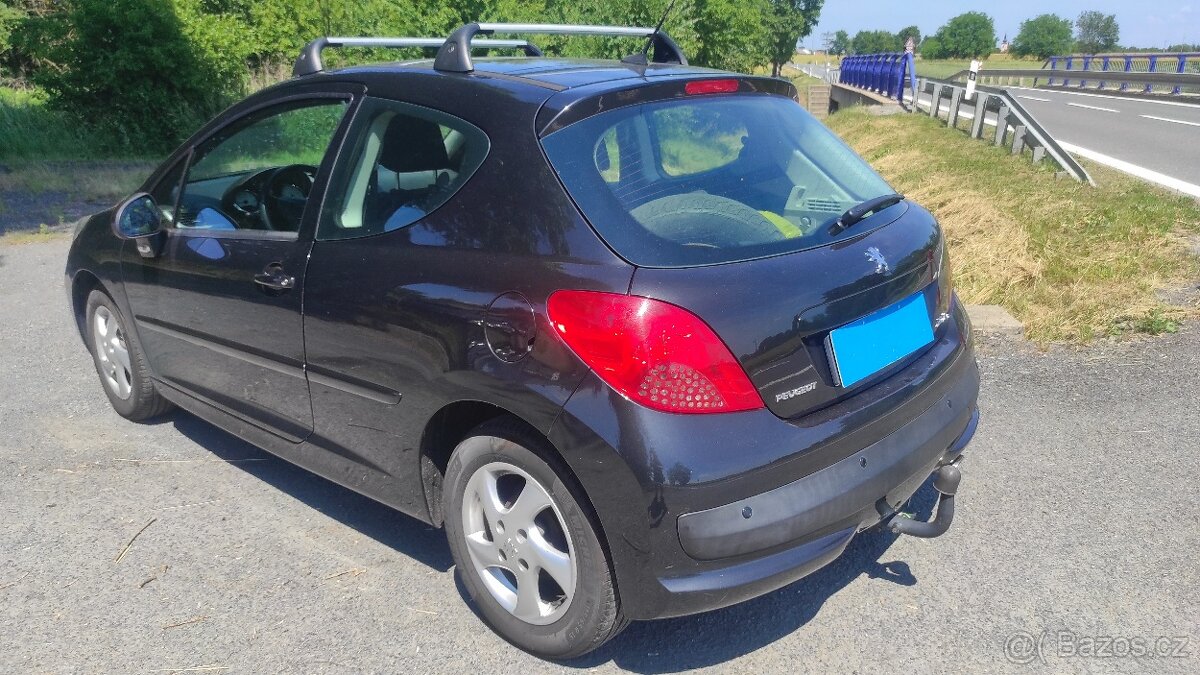 Peugeot 207 1,4 VTi benzín 70kW - 4