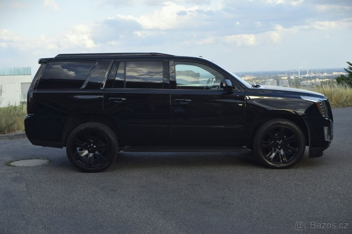 Cadillac Escalade Luxury Sport CUSTOM ALL-BLACK - 4
