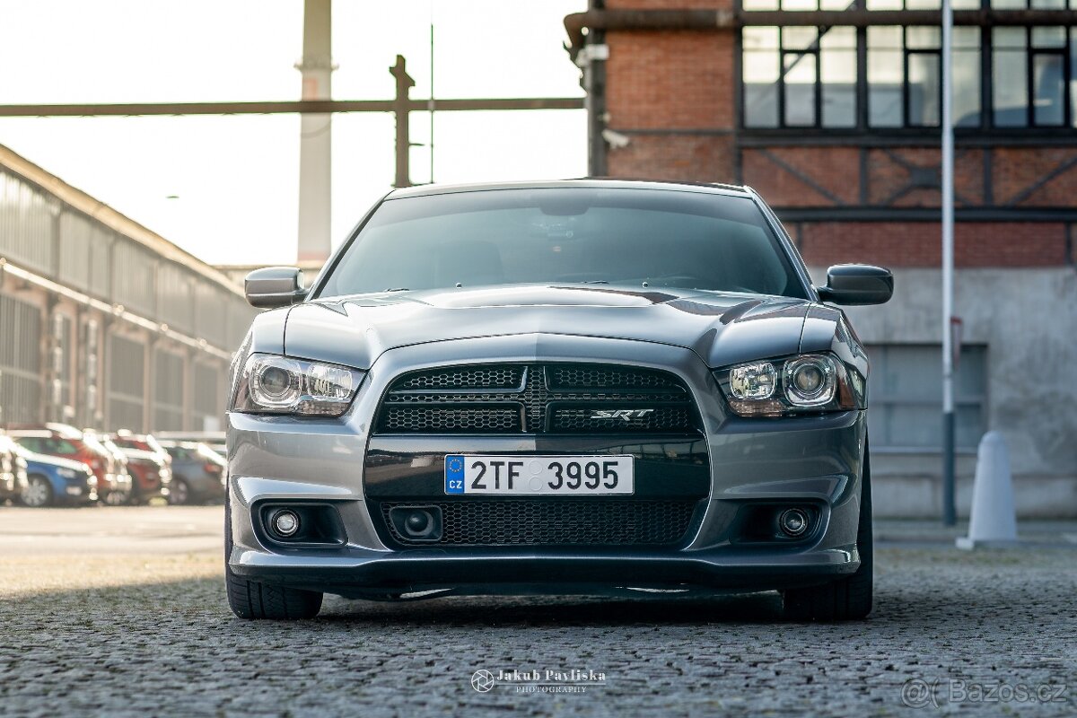 Dodge Charger 6,4 V8 HEMI SRT8 - 4