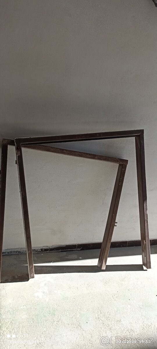 Ocelové vchodové dveře s kouřovým sklem - 4