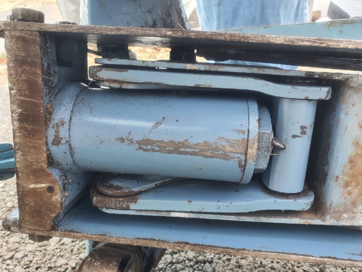 Automobilový zvedák. Profesionální - 4