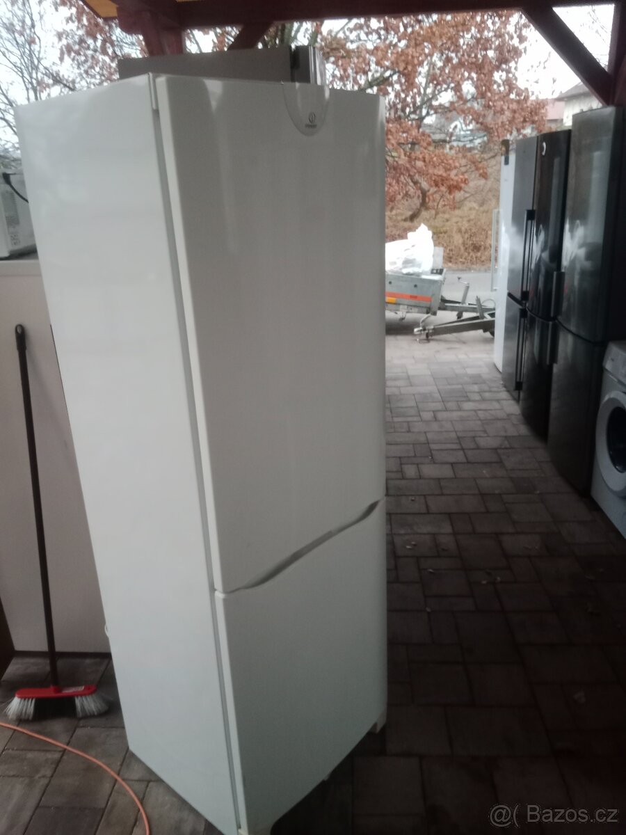 Lednice s mrazakem Indesit - 4