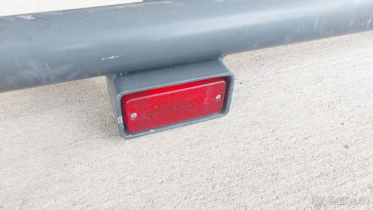 Mazda B2500 – Nárazník zadní - 4