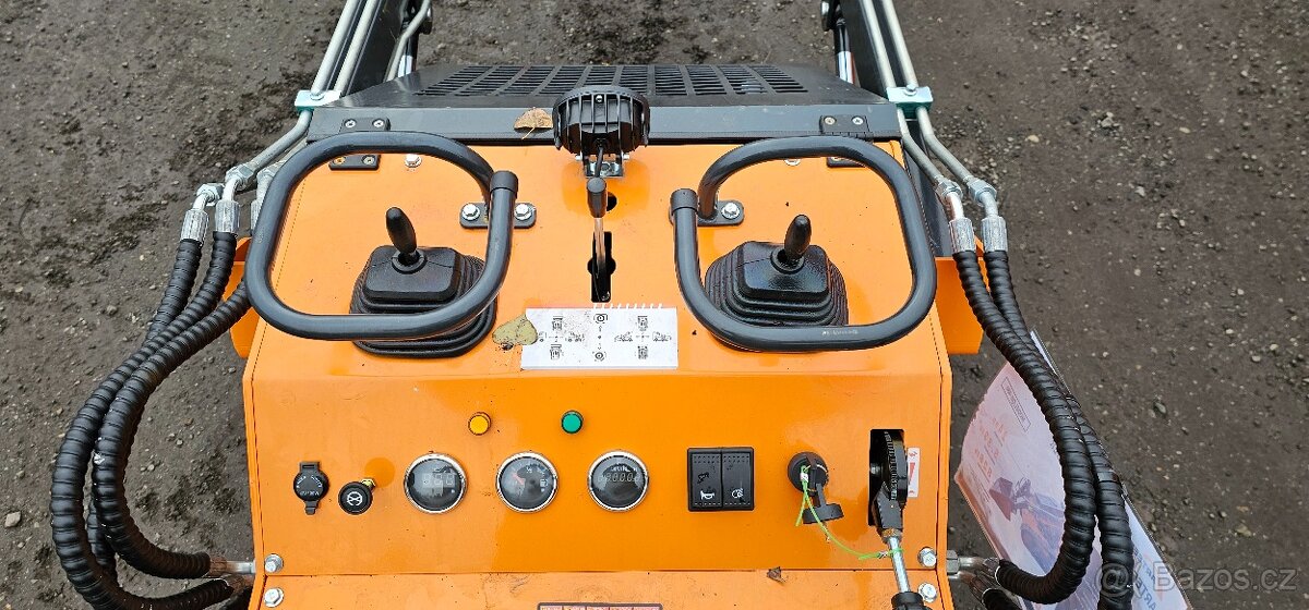 Mini nakladač pásový ARTEER QB-480 - 4