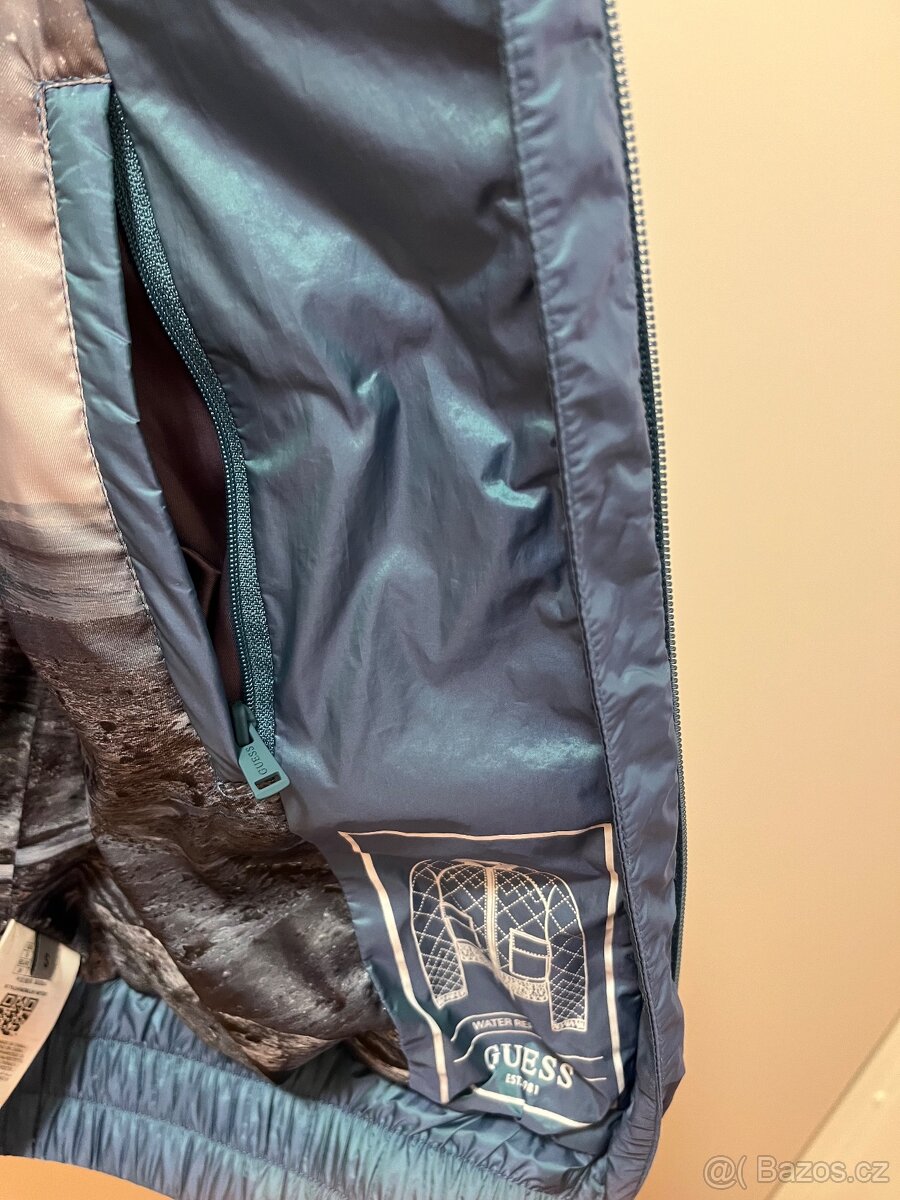 Guess dámská bunda - 4