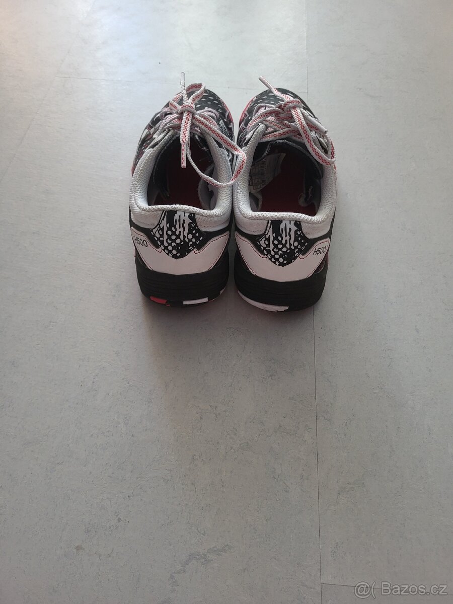 Sálové boty velikosti 37 - 4