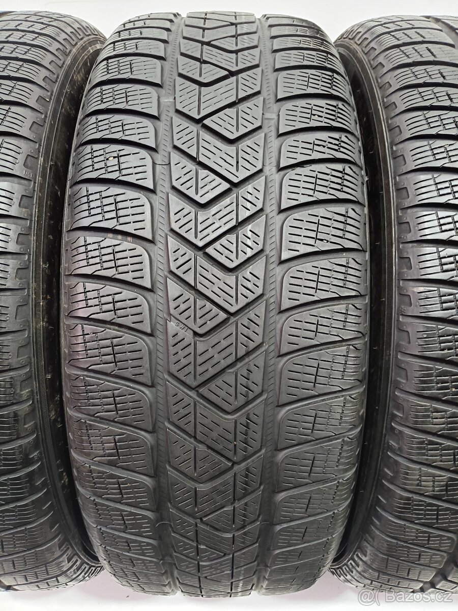 Zimní pneu 235/60/18 Pirelli - 4
