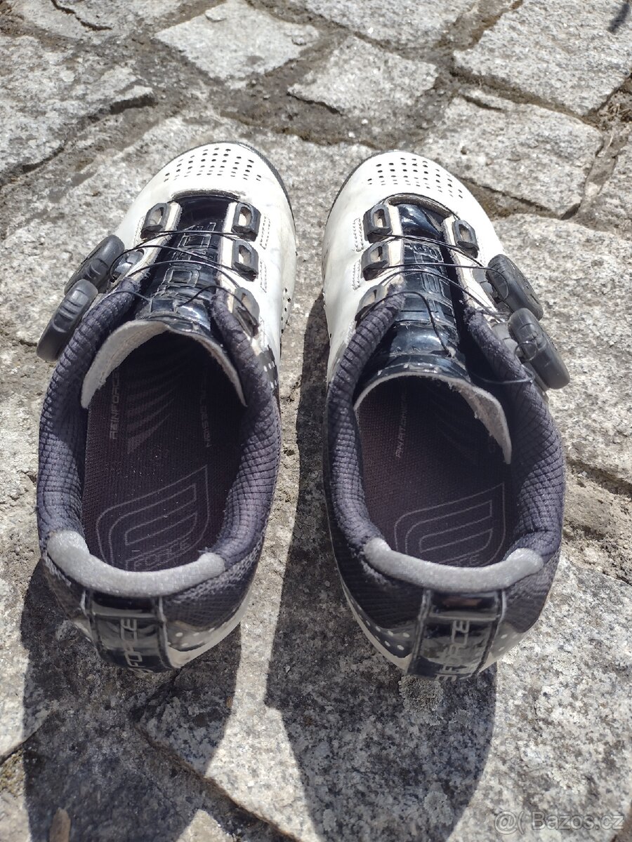 Tretry Force vel. 37 - 4