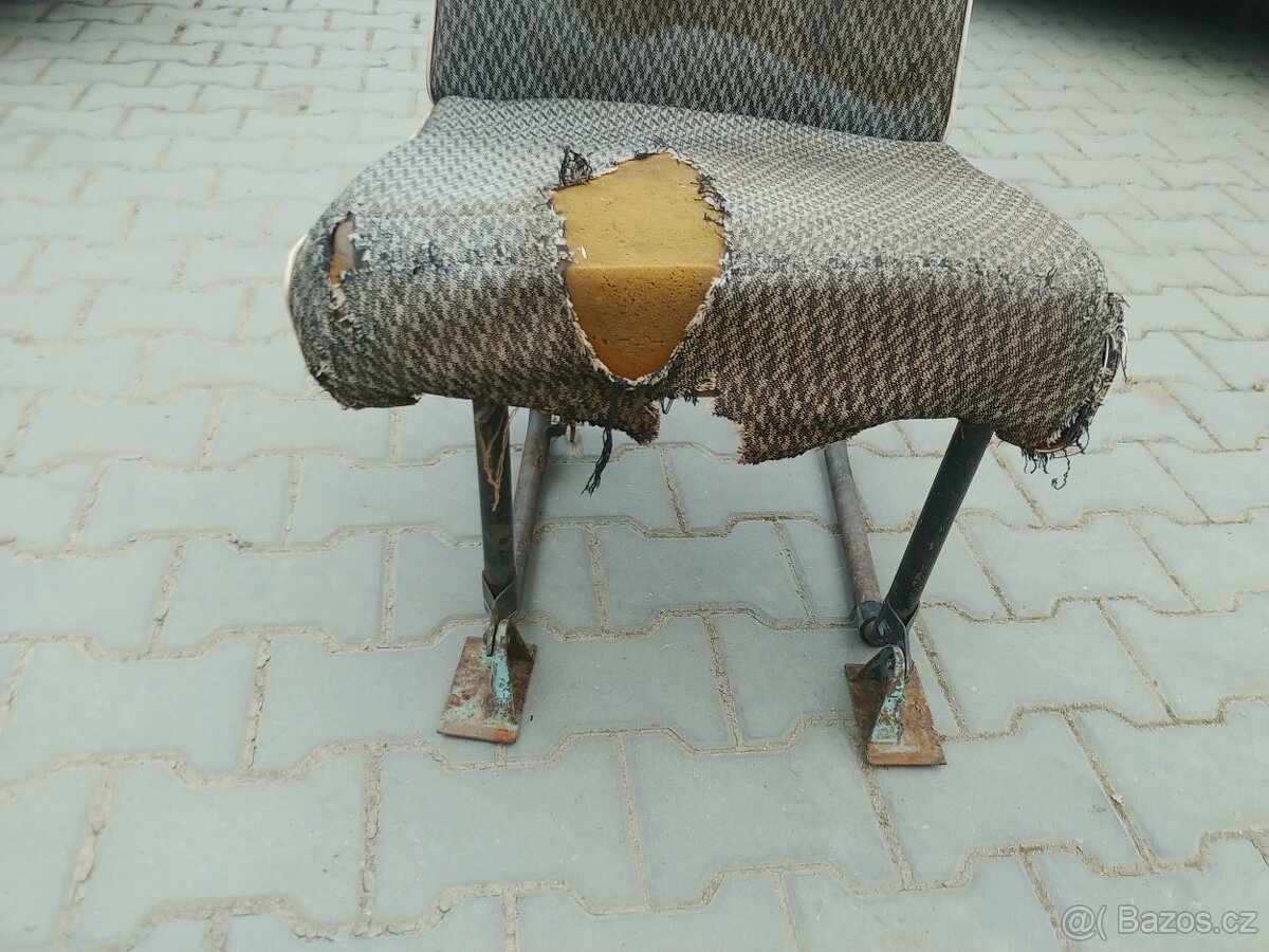 Výklopné jednosedadlo Barkas B1000 - 4