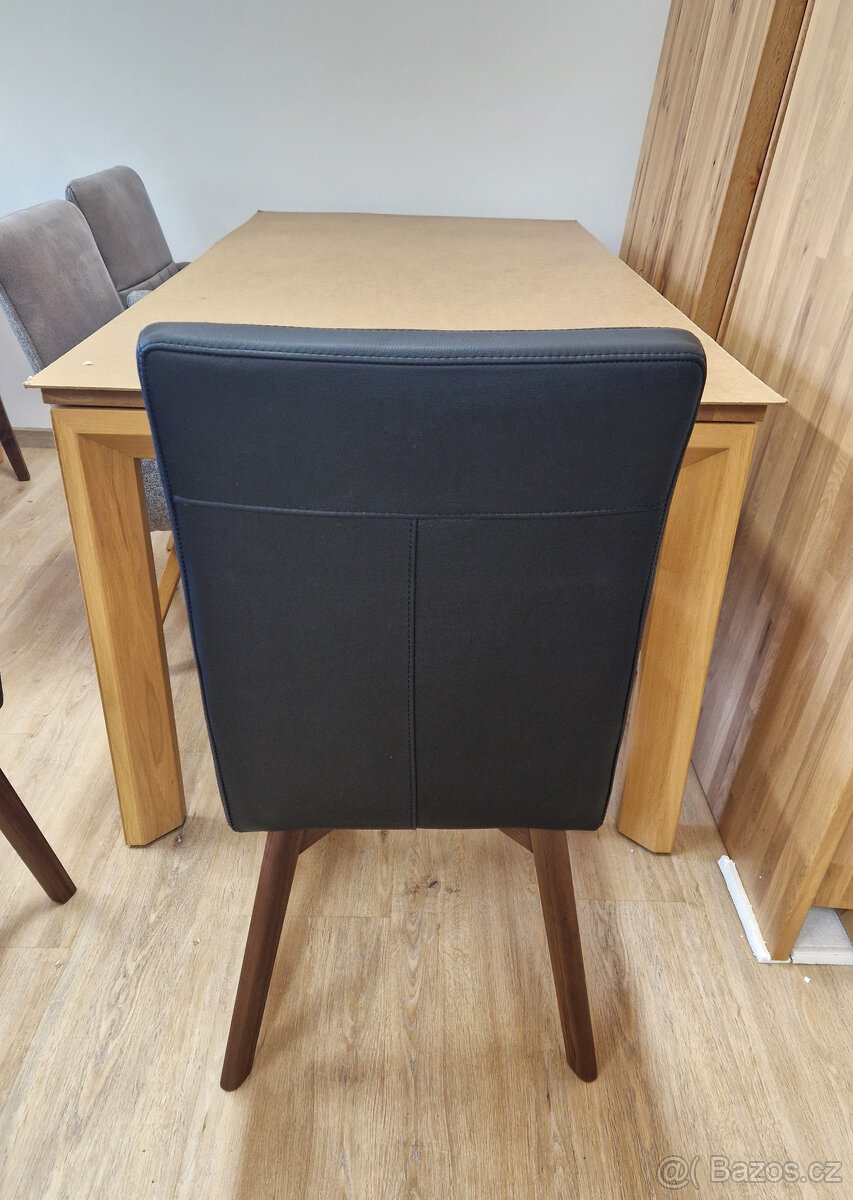 Nová židle pravá kůže černá + masiv ořech - 4