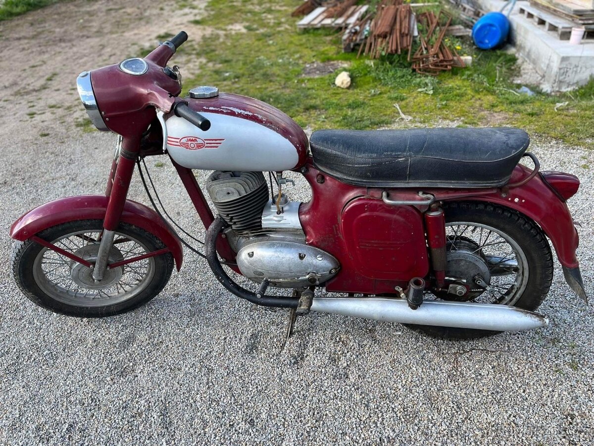 Jawa 250/559 - 4