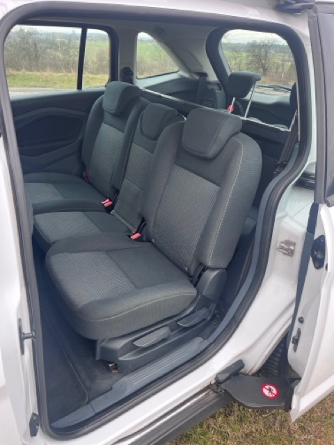 Ford Grand c-max 7míst Benzín 1.6 - 4