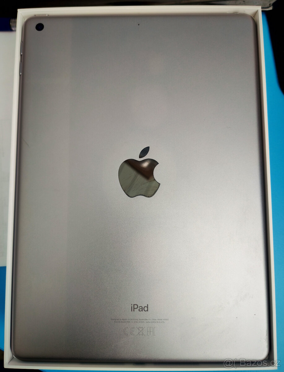 Apple iPad 9,7" 6. generace, 32GB - 4